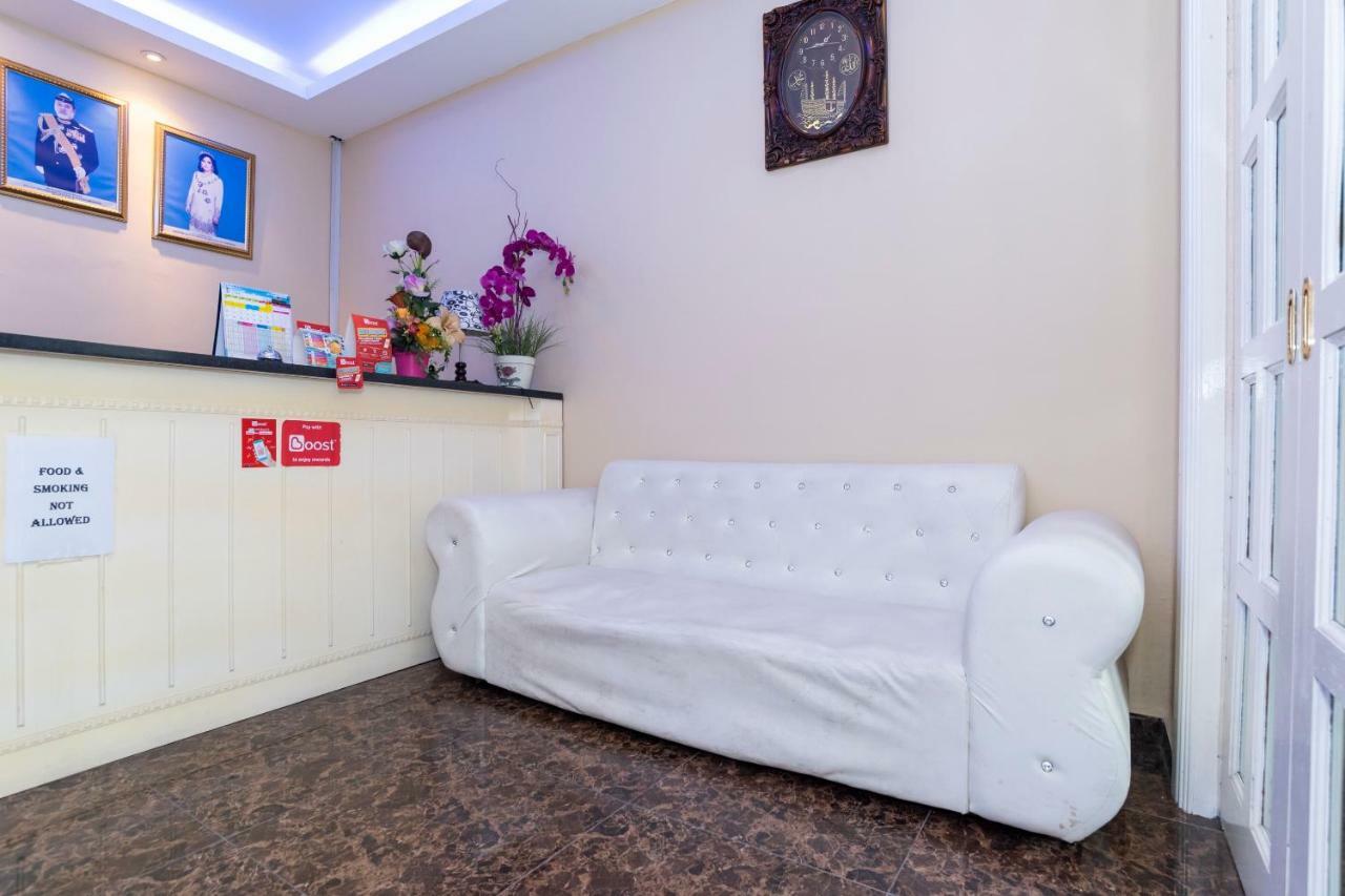 Oyo 1228 R & R Motel Johor Bahru Eksteriør bilde