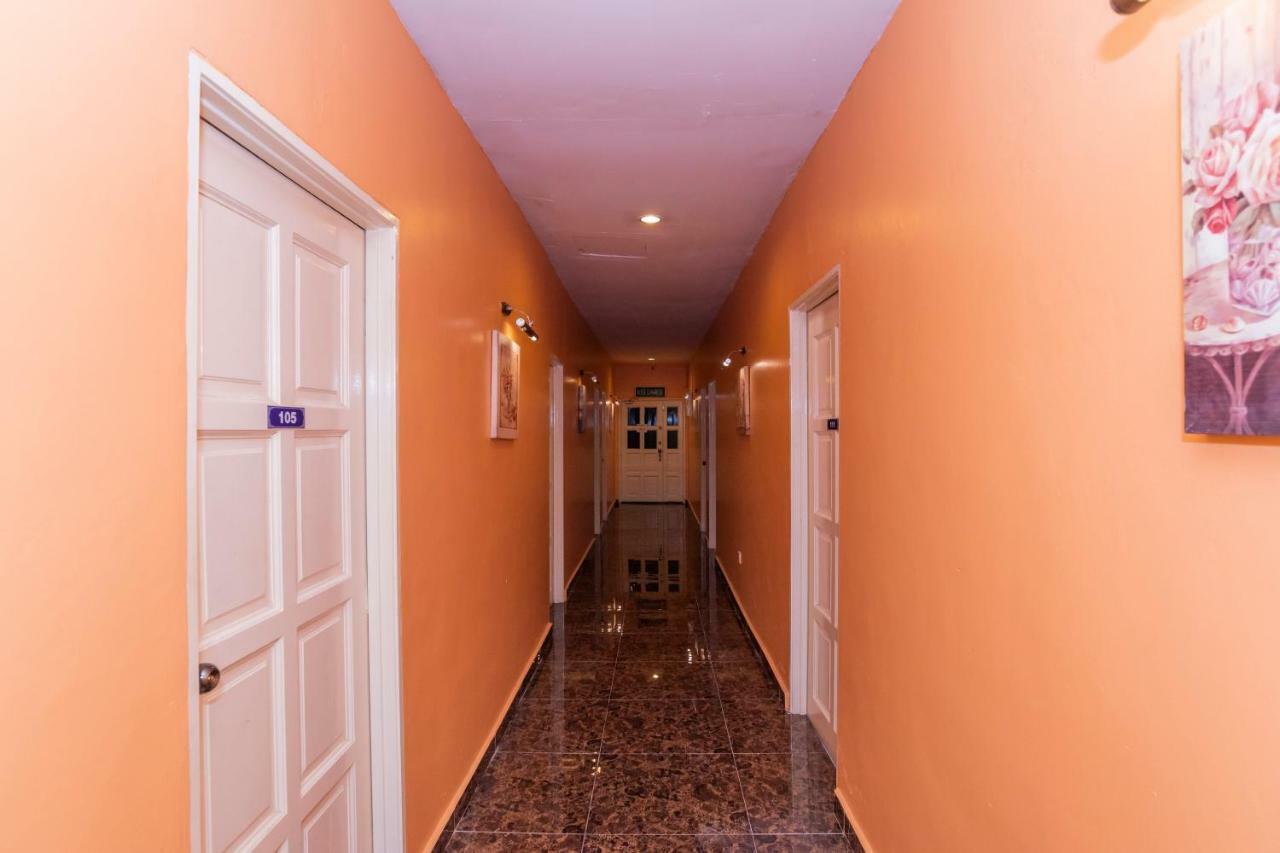 Oyo 1228 R & R Motel Johor Bahru Eksteriør bilde