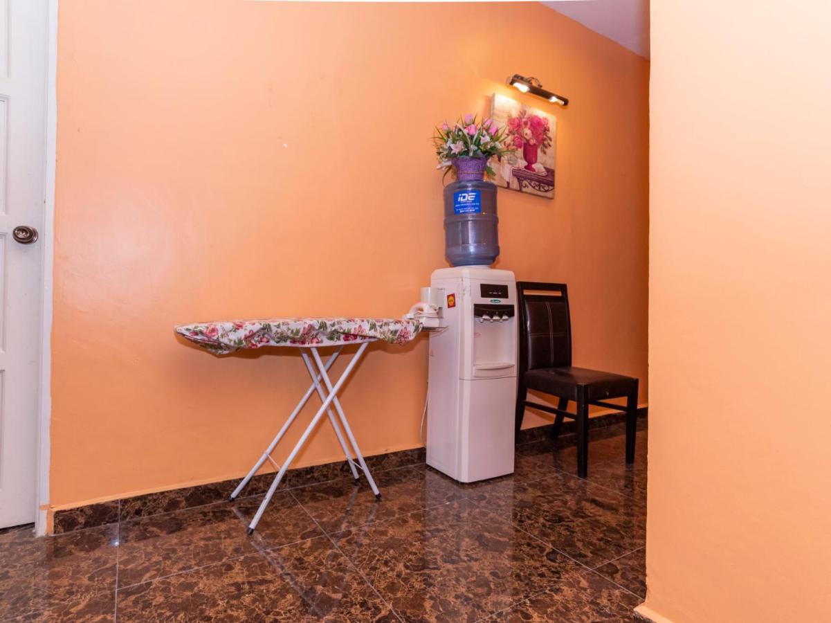 Oyo 1228 R & R Motel Johor Bahru Eksteriør bilde